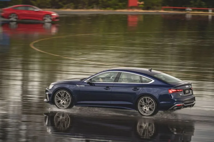 Audi A4 Sedan